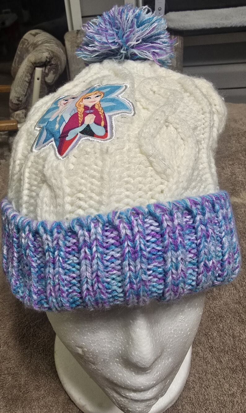 DISNEY FROZEN ELSA ANNA Cable Knit Winter Pom Beanie Hat